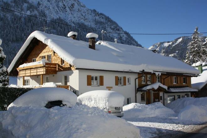 Unser Haus im Winter, Nordansicht