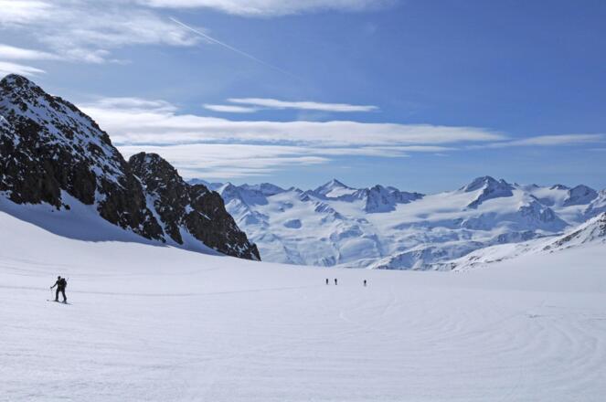 Kesselwandferner, im Hintergrund Similaun und Finailspitze
