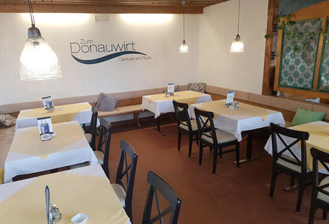 AZ gro%c3%9f Gasthaus Zum Donauwirt 02