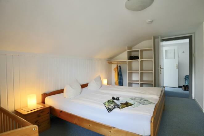 Ferienwohnung Balkon Bad Schlafzimmer