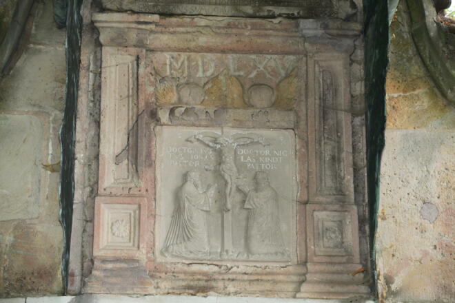 Epitaph über dem Eingangsportal - St. Salvator - Eisleben