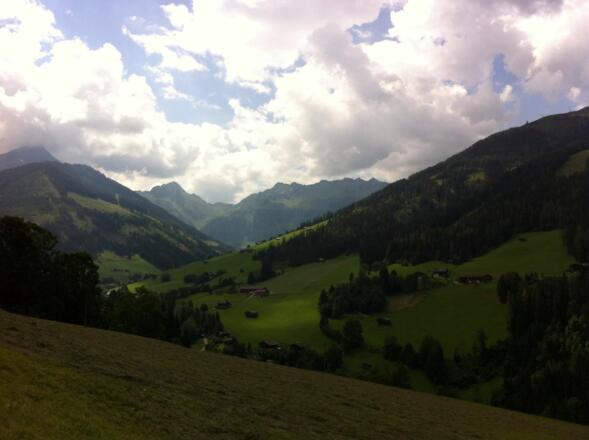 Mittlerer Höhenweg _ Blick Tal einwärts