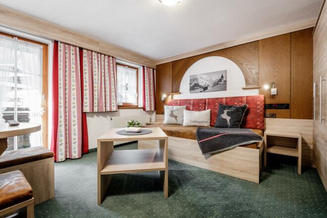 AltesHolzhaus-byRudiWyhlidal--0049-edit