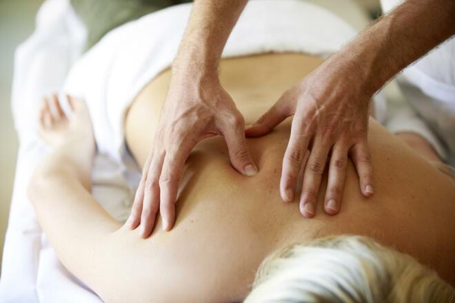 Entspannen bei Wohlfühltherapien in der Therapieambulanz