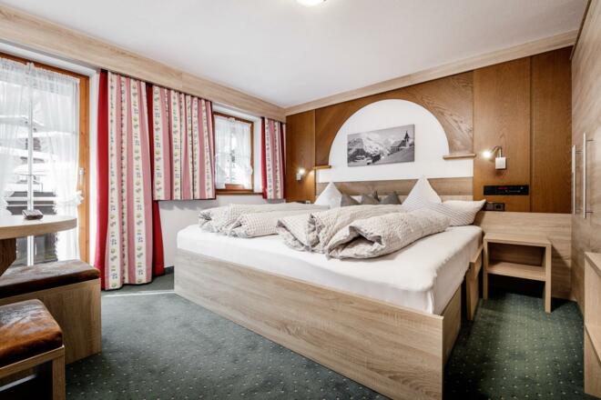 AltesHolzhaus-byRudiWyhlidal--0064-edit