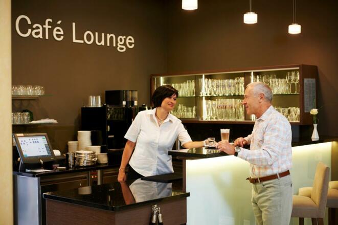 Kaffee- und Teekreationen sowie köstliche Kuchen sorgen für Genuss