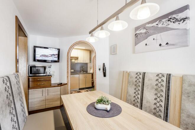 AltesHolzhaus-byRudiWyhlidal--0048