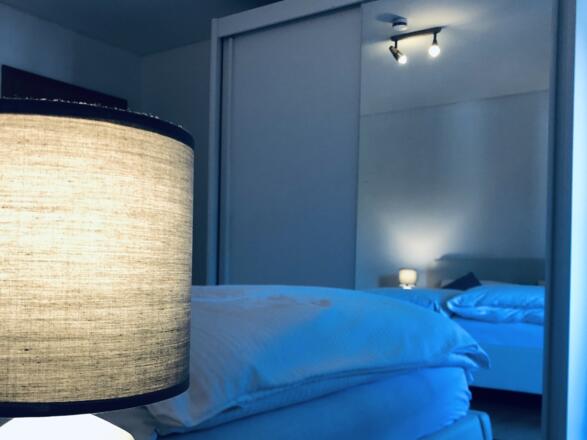 grosser Kleiderschrank