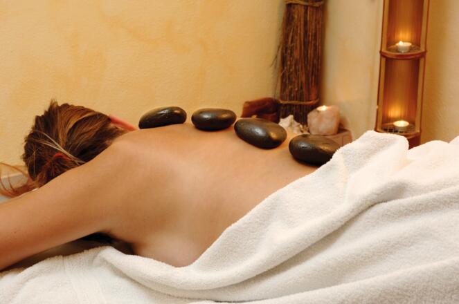 Hot-Stone-Massage
