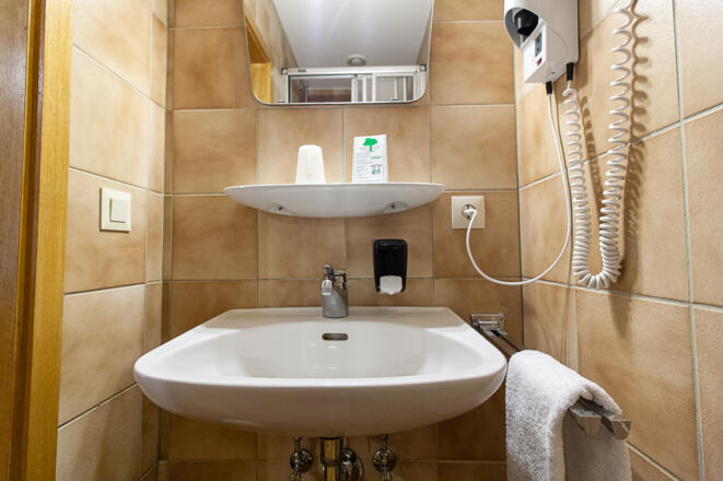 Bad im Einzelzimmer Prälatur