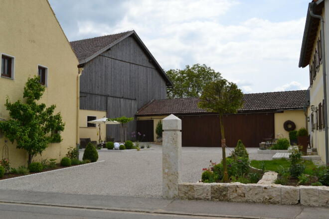 Einfahrt zum Hoacherer-Hof