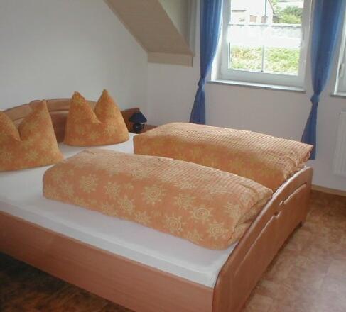 eins von 2 Schlafzimmer