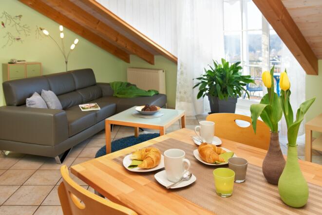 Ferienwohnung No 3, Wohnzimmer mit Essbereich