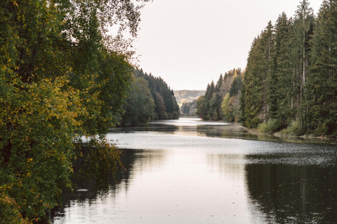 Wasserfall bei der Staumauer - Rannastausee