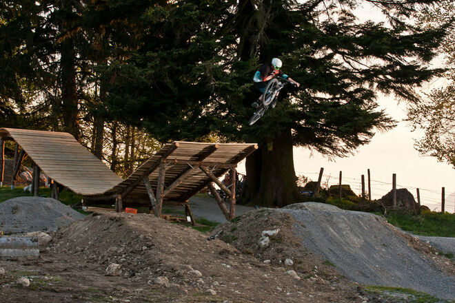 Sprungschanze im Bikepark Samerberg.