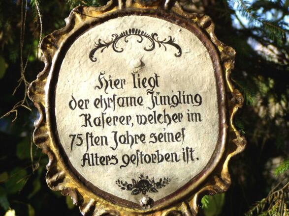 Grabstein der ehrsame Jüngling Raferer