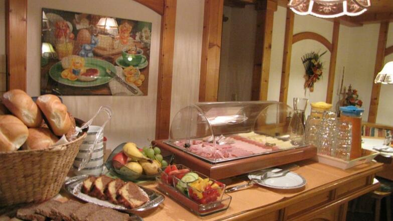 ein Blick auf Rosmarie&#039;s  Frühstücksbüfett
