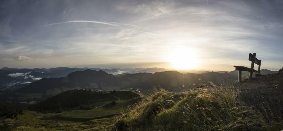 Sonnenaufgang am Wiedersbergerhorn Alpbach