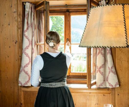 Kellnerin Fuggerstube Böglerhof