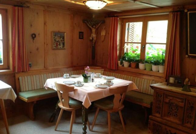 Unser nostalgischer Frühstücksraum lädt zum Genießen ein!