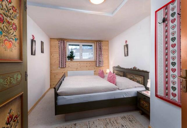 Alpenrose - Schlafzimmer mit Dusche und WC