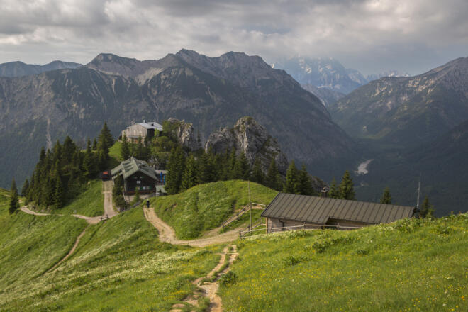 Aufbruch am August-Schuster-Haus - Hüttenwanderung - Ammergauer Höhenweg