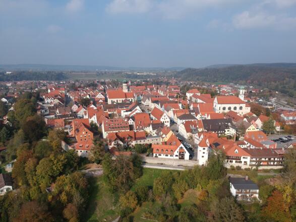 Historische Altstadt von Schongau mit dem Polizeidienerturm im Vordergrund