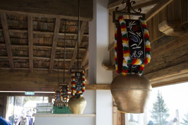 Kuhglocken Dekoration im Restaurant