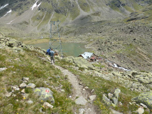 Winnebachseehütte in Blick.