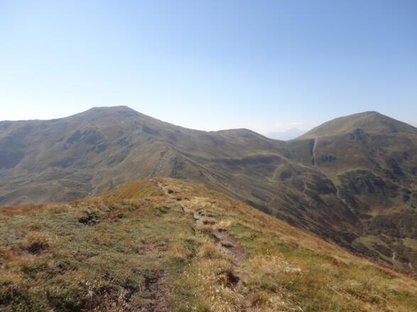 Blick über den Grat zum Hohen Lorenzenberg