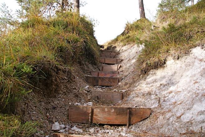 Stufen im unteren Wegteil