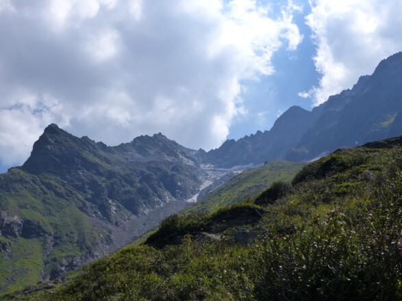 Der versteckte Pardeilferner zwischen Weißwand und Schafkampspitze.