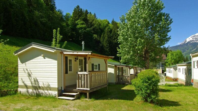 Bungalow am Campingplatz am Reintalersee