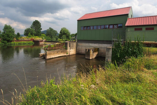 Werra-Wehr am Kraftwerk Dorndorf