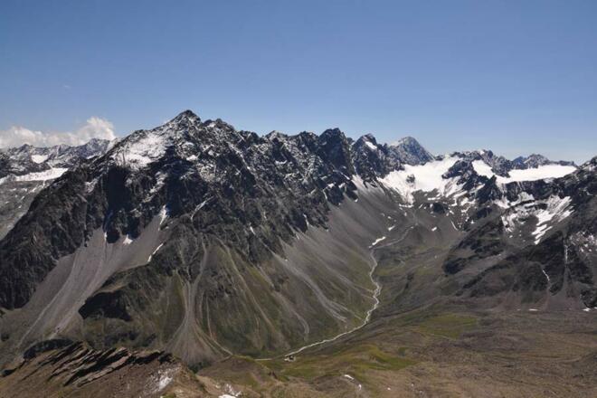 Blick zum Zischgeles, Schöntalspitze und Zichenscharte. 