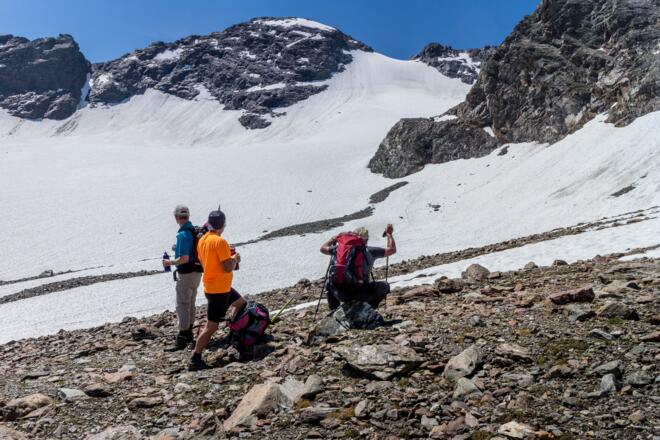 Die Roßkarscharte fest im Blick.