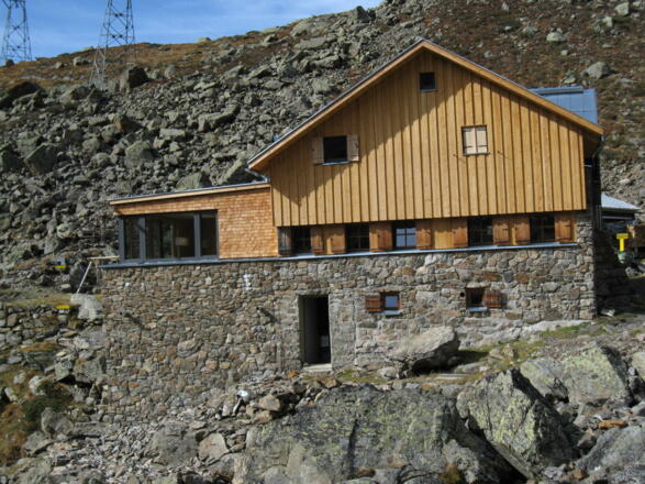Die Winnebachseehütte mit neuem Anbau.