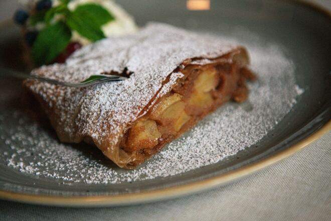 Apfelstrudel Zur Post Alpbach