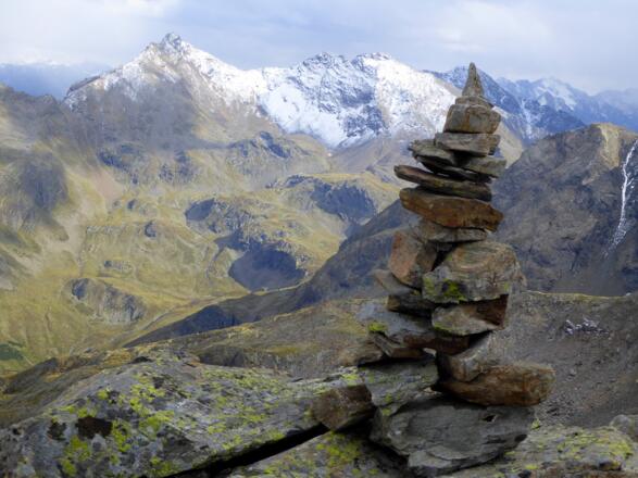 Blick Richtung Fundusfeiler beim Abstieg vom Wildgrat zur Erlanger Hütte