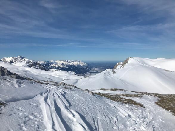 Blick beim Scheiblingbühel auf Salzburg, Untersberg und die letzten Meter zum Gipfel