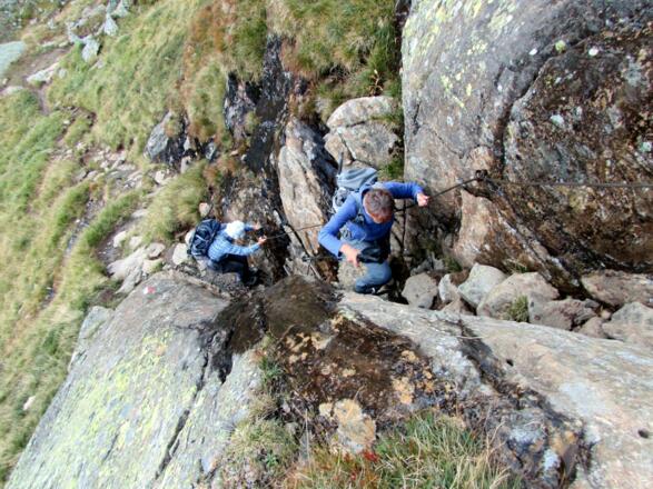 Rinnenabstieg zum Gletscherbach