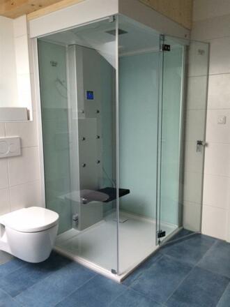 Dampfdusche_mit_Stereoanlage