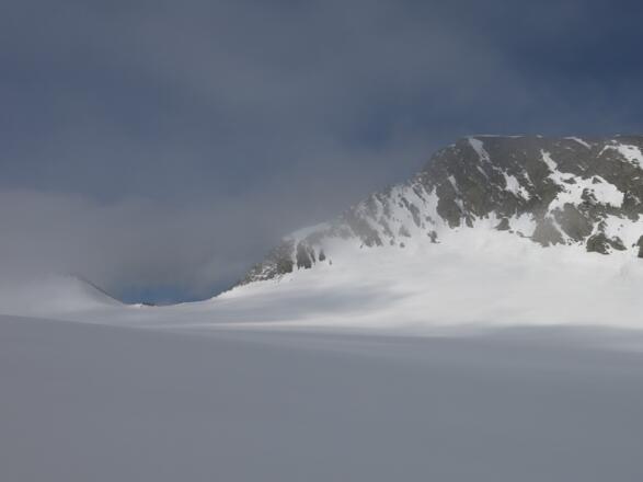 Gurgler Eisjoch im Blick, rechts der Bankkogel