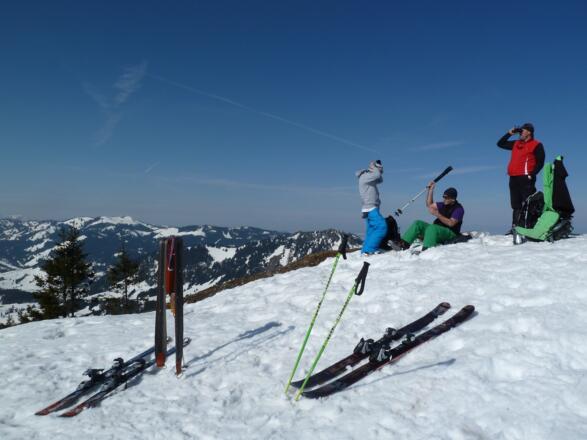 Am Gipfel des Schönkahler (1688 m) im Winter