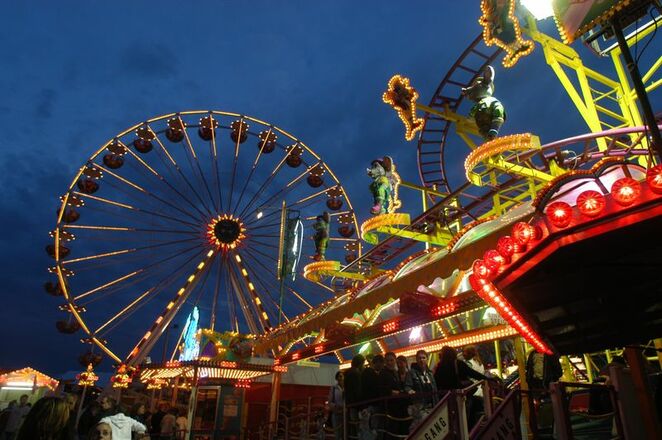 Riesenrad am Wasserburger Frühlingsfest.
