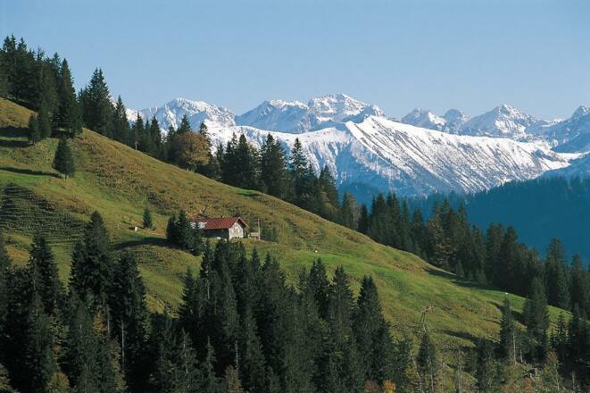 Berghuette_mit_Panorama_g