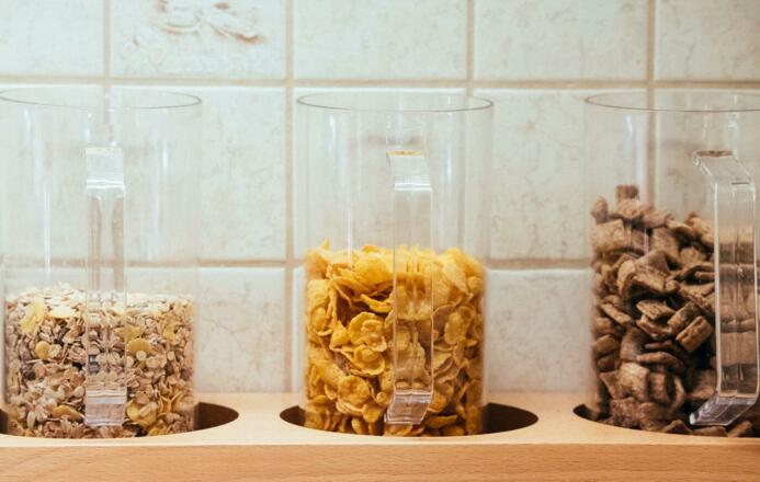 Müsliauswahl am Frühstücksbuffet