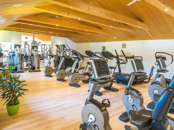 Almtaler Fitness Center - Fitnessstraße 2