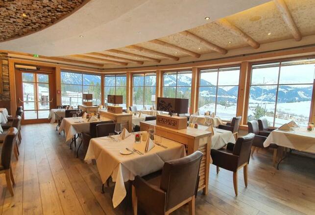 Outdoor-Panorama-Pool