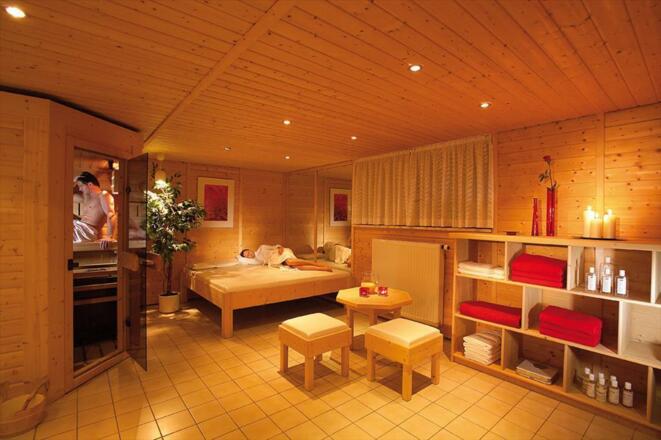 Entspannung mit Sauna &amp; Dampfbad